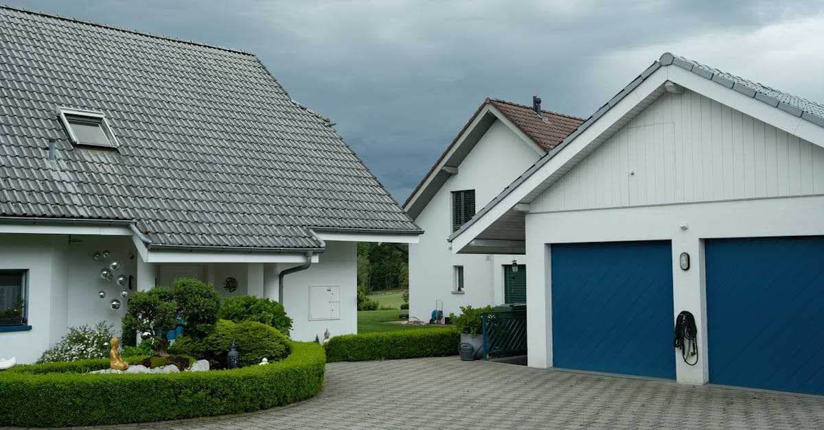 AI Customer Communication Tools Hit Garage Door Service Market