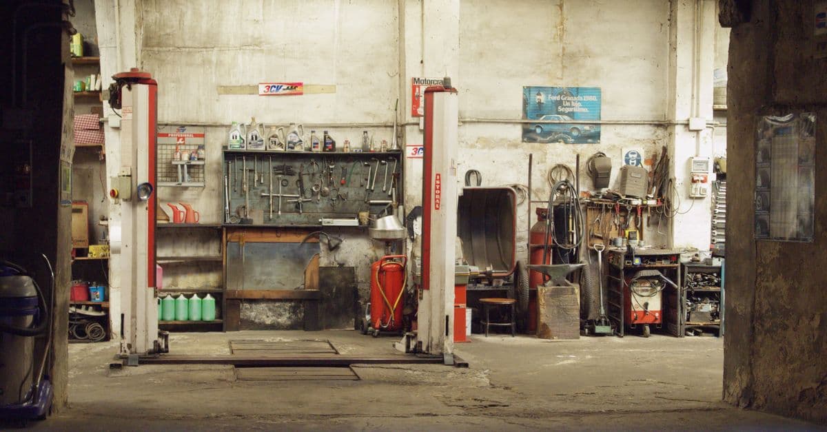 Auto Repair Shops Face Parts Cost Squeeze as Customers Keep Cars Longer