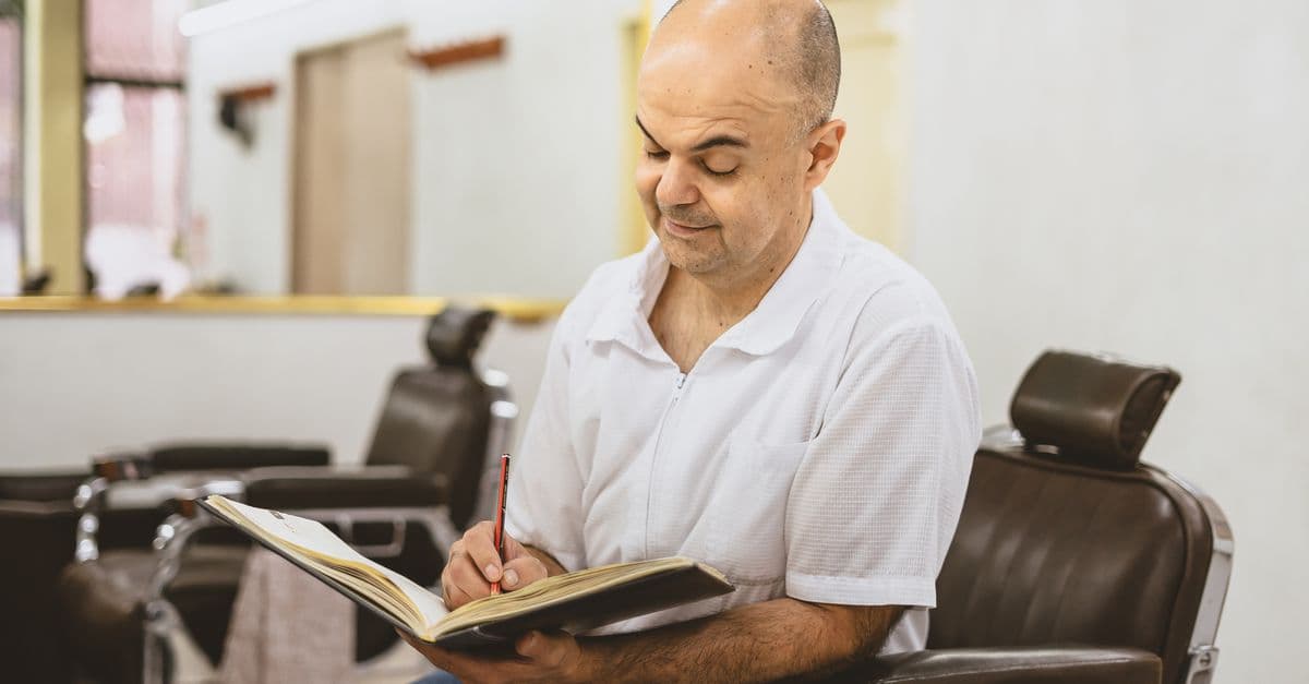 Barbershop Walk-In Decline: How Online Booking Is Reshaping the Chair