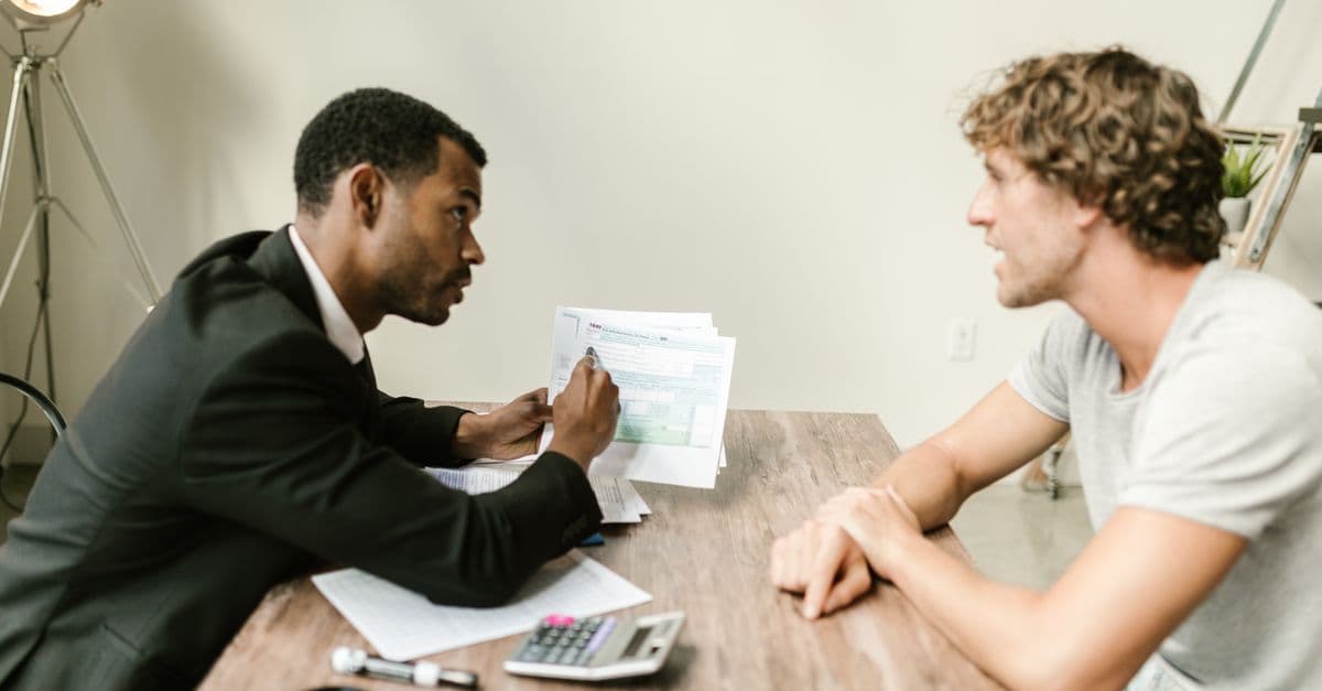 How Insurance Brokers and Agencies Benefit from Review Requests