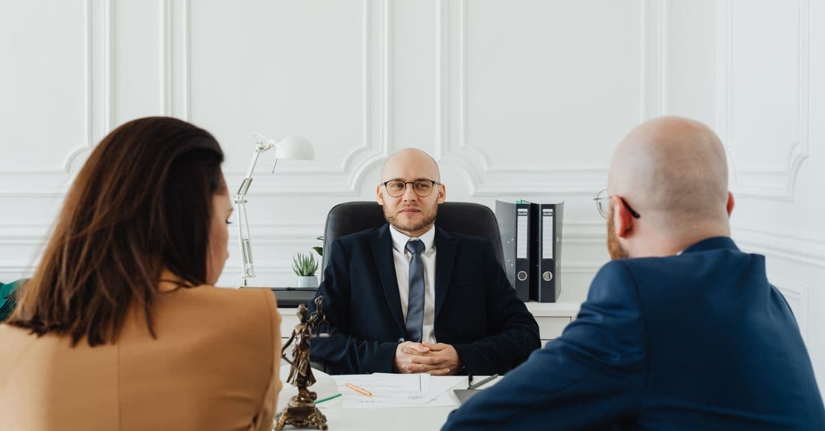 Negative Attorney Reviews: What Family Law Firms Must Know