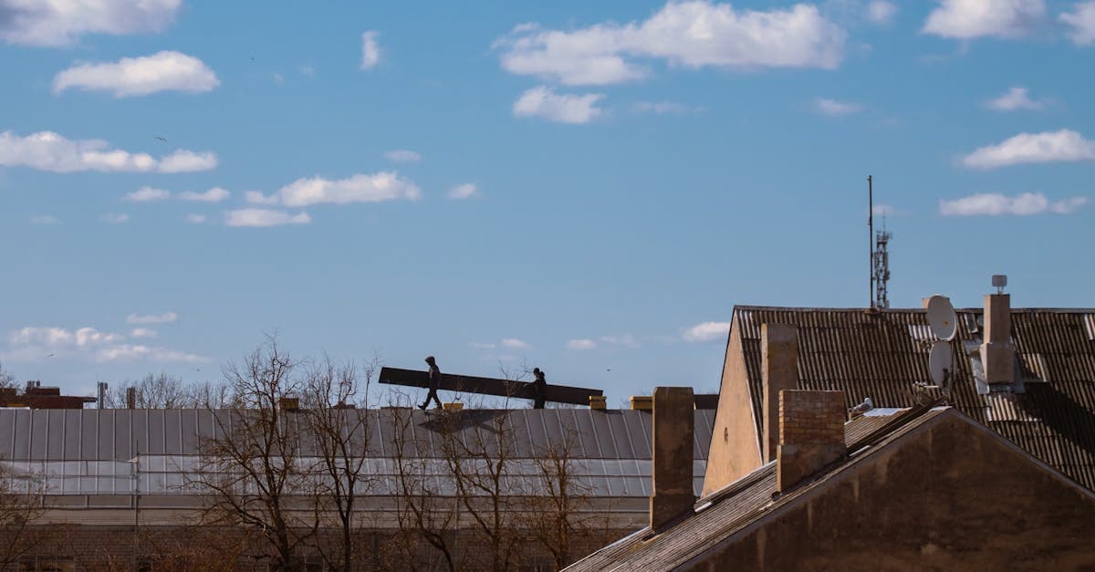 Roofing Contractors Bet on Tech for Growth in 2026