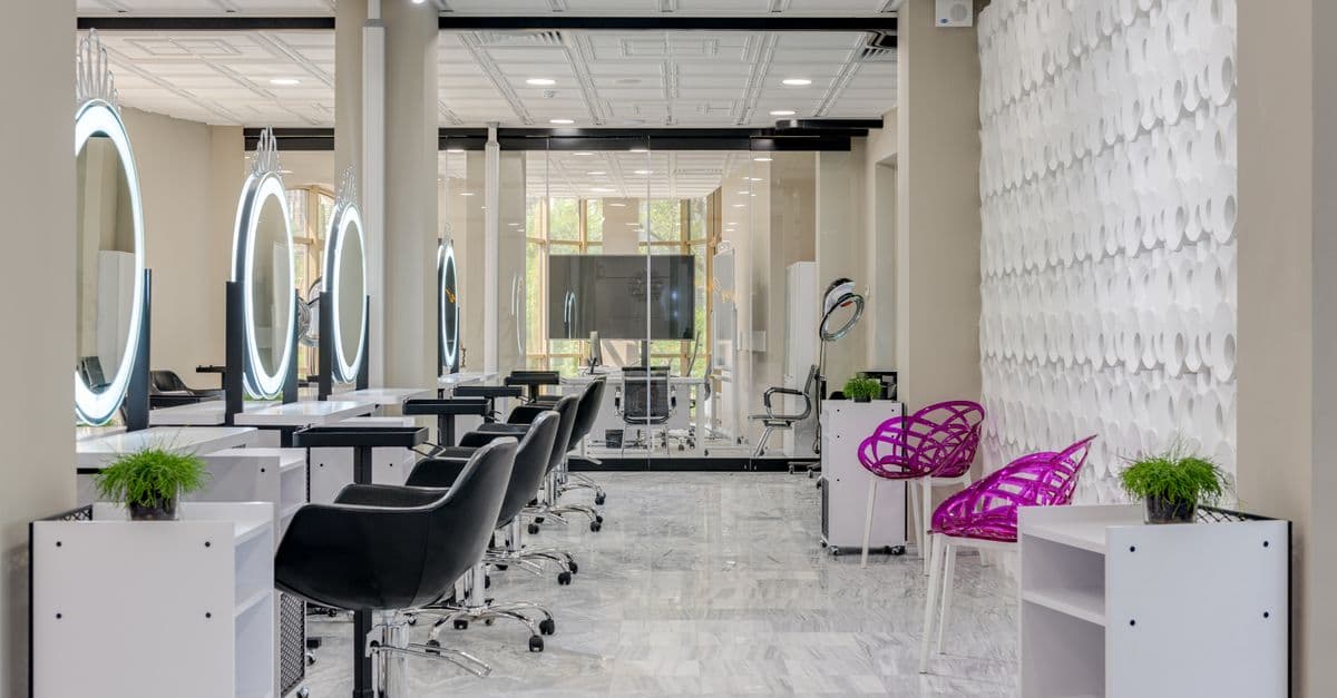 How Salons Should Respond to Negative Reviews
